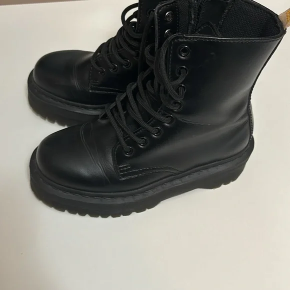 Doc Martin black platform boots - Picture 2 of 8